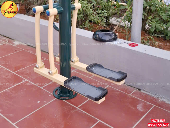 Bàn để chân đơn sắt cho thiết bị thể dục ngoài trời LKMT-003