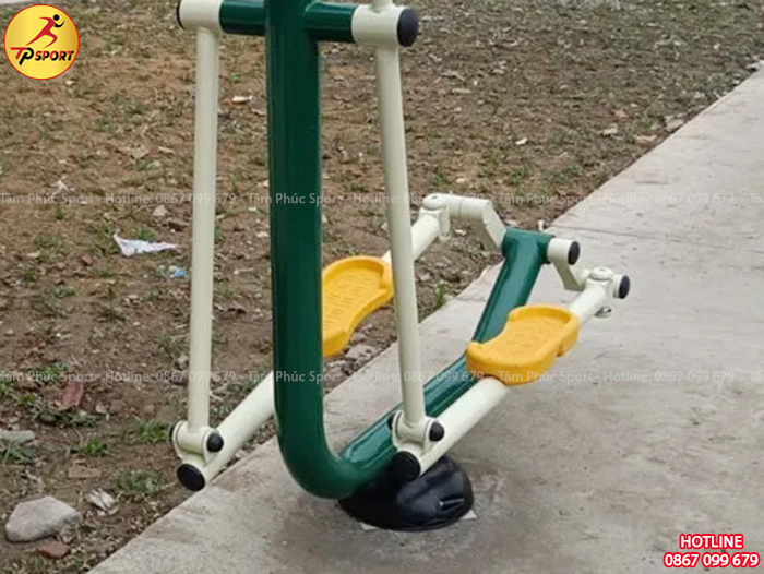 Bàn để chân đơn nhựa cho thiết bị thể dục ngoài trời LKMT-010