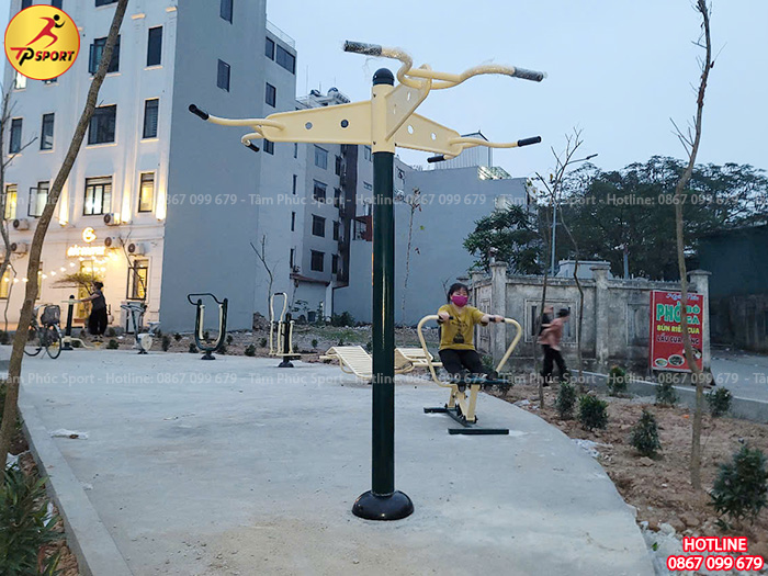 Thiết bị xà đơn 3 hướng 1 trụ ngoài trời PPT-019
