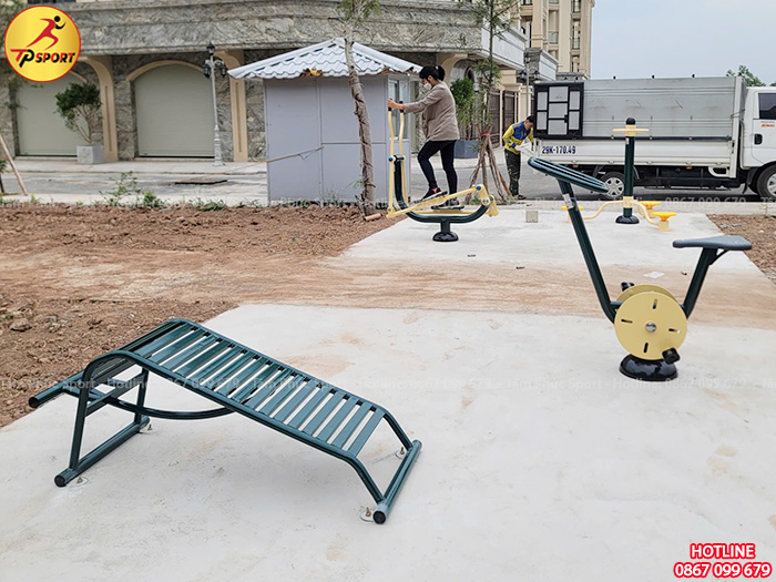 Thiết bị ghế cong tập cơ lưng bụng đơn ngoài trời PPT-021
