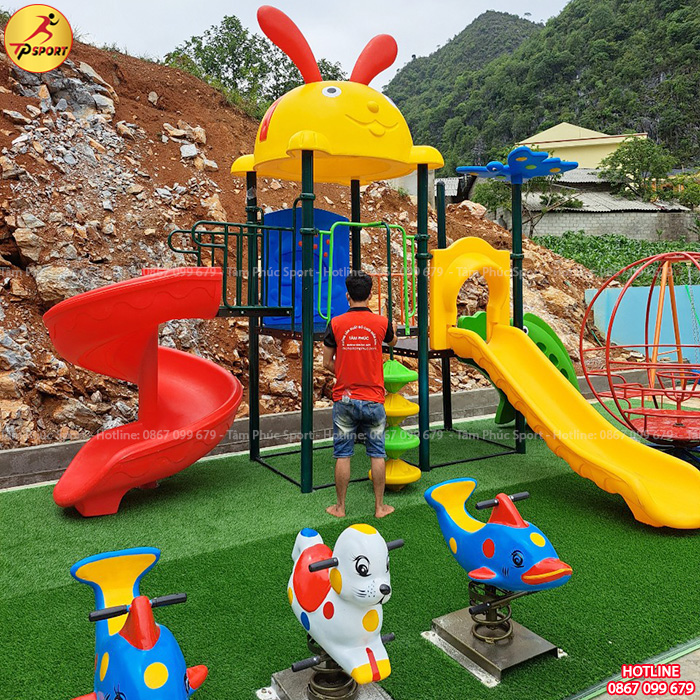 Máng trượt xoắn bằng nhựa nhập khẩu LKDC-010