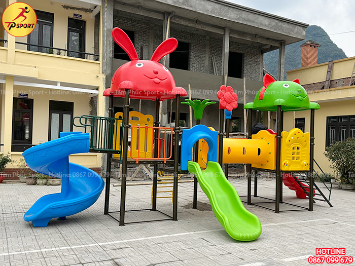 Máng trượt xoắn bằng nhựa nhập khẩu LKDC-010