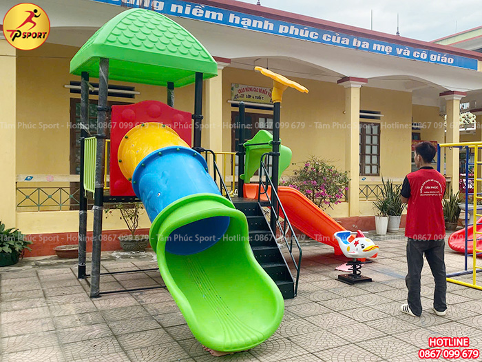 Mái hình vuông cho nhà khối cầu trượt liên hoàn ngoài trời LKDC-011