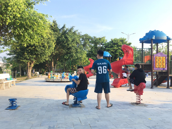 Dịch vụ sửa chữa thú nhún lò xo ngoài trời cho bé uy tín giá rẻ