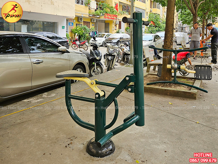 Lắp đặt đồ chơi ngoài trời và thiết bị thể dục cho sân khu tập thể tại Hà Nội