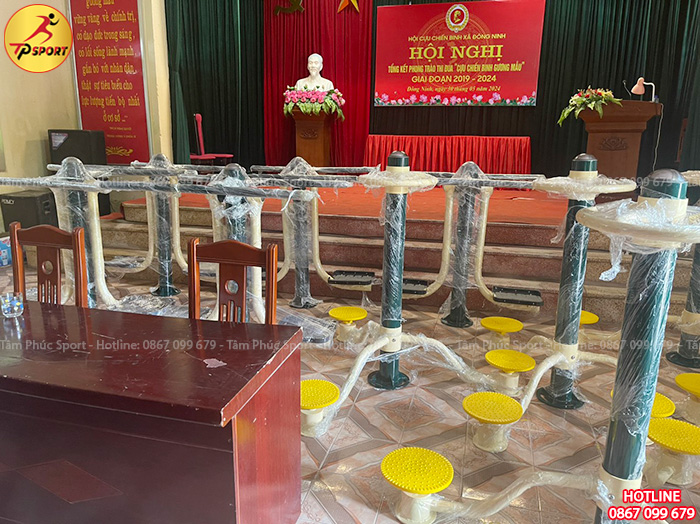 Bàn giao thiết bị thể dục ngoài trời cho nhà văn hoá thôn tại tỉnh Ninh Bình
