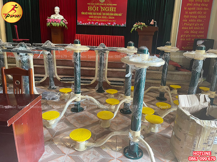 Bàn giao thiết bị thể dục ngoài trời cho nhà văn hoá thôn tại tỉnh Ninh Bình