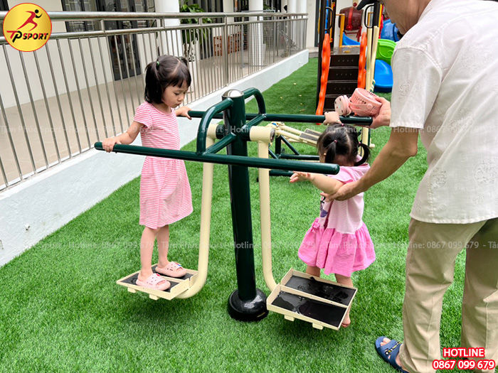 Lắp đặt đồ chơi ngoài trời và thiết bị thể dục cho trường mầm non tại Hà Nội