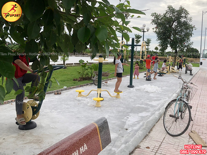 Lắp đặt máy tập thể dục và đồ chơi trẻ em cho công viên tại Hải Phòng