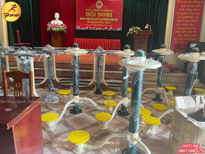 Thiết bị thể dục ngoài trời là gì? Nhu cầu sử dụng và lợi ích của nó mang lại hiện nay?