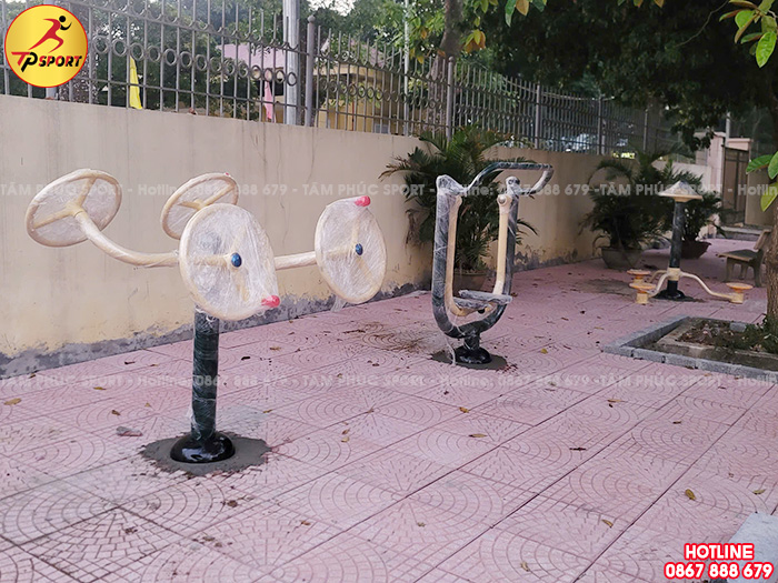 Lắp đặt máy tập thể dục ngoài trời cho sân nhà văn hoá xã tại Hòa Bình