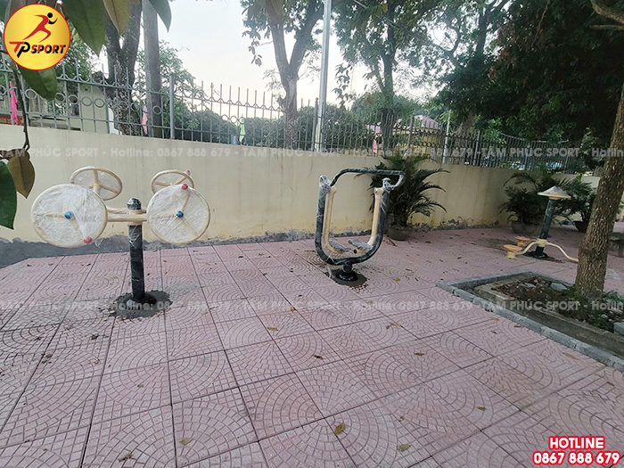 Lắp đặt máy tập thể dục ngoài trời cho sân nhà văn hoá xã tại Hòa Bình