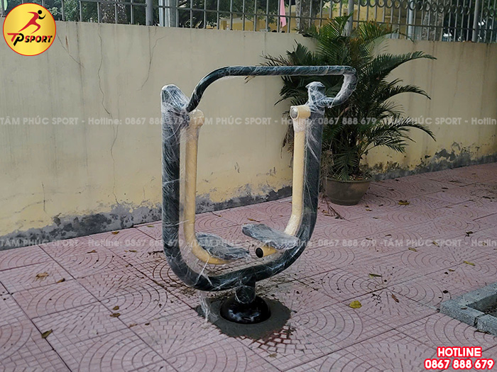 Lắp đặt máy tập thể dục ngoài trời cho sân nhà văn hoá xã tại Hòa Bình