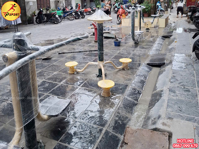 Thi công lắp đặt thiết bị thể dục ngoài trời cho sân khu tập thể tại Hà Nội