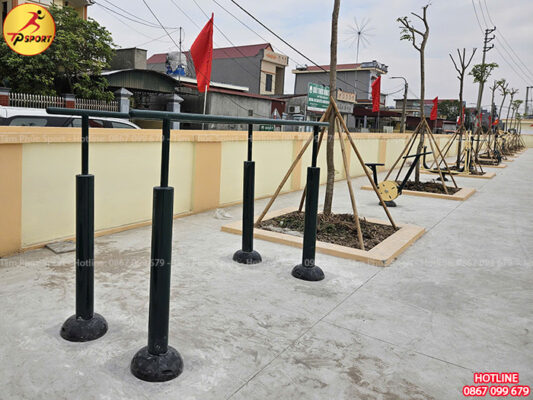 Lắp đặt máy tập thể dục và đồ chơi ngoài trời cho sân nhà văn hoá xã tại Hưng Yên