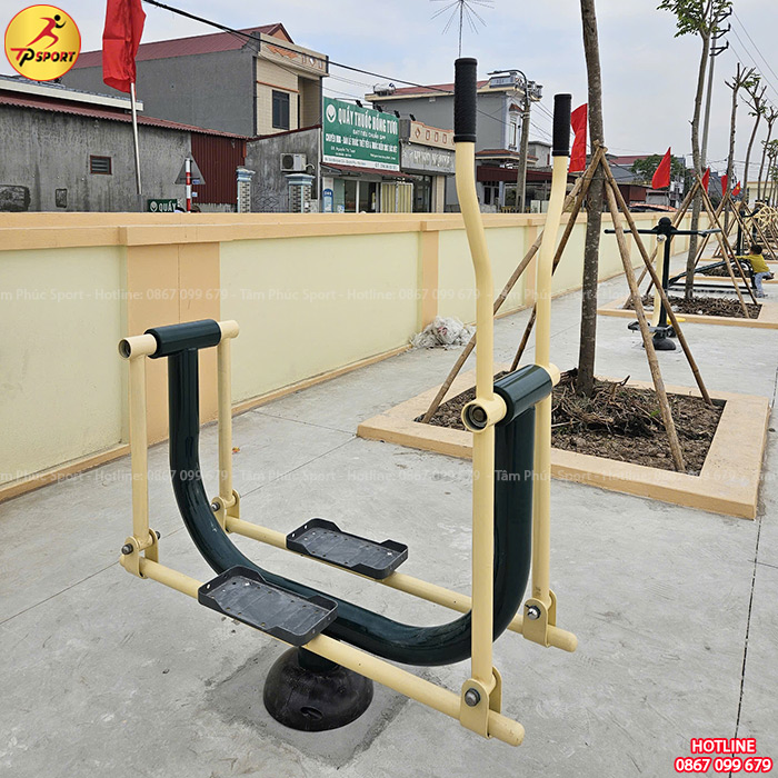 Lắp đặt máy tập thể dục và đồ chơi ngoài trời cho sân nhà văn hoá xã tại Hưng Yên