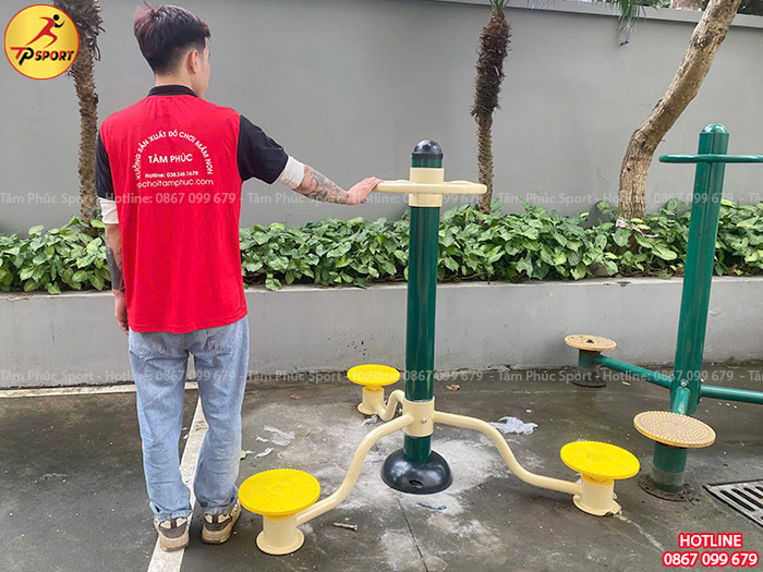 Thiết bị tập xoay eo ngoài trời 3 người