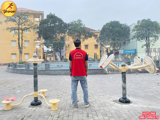 Lắp đặt máy tập thể dục ngoài trời cho sân trường đại học tại Hưng Yên